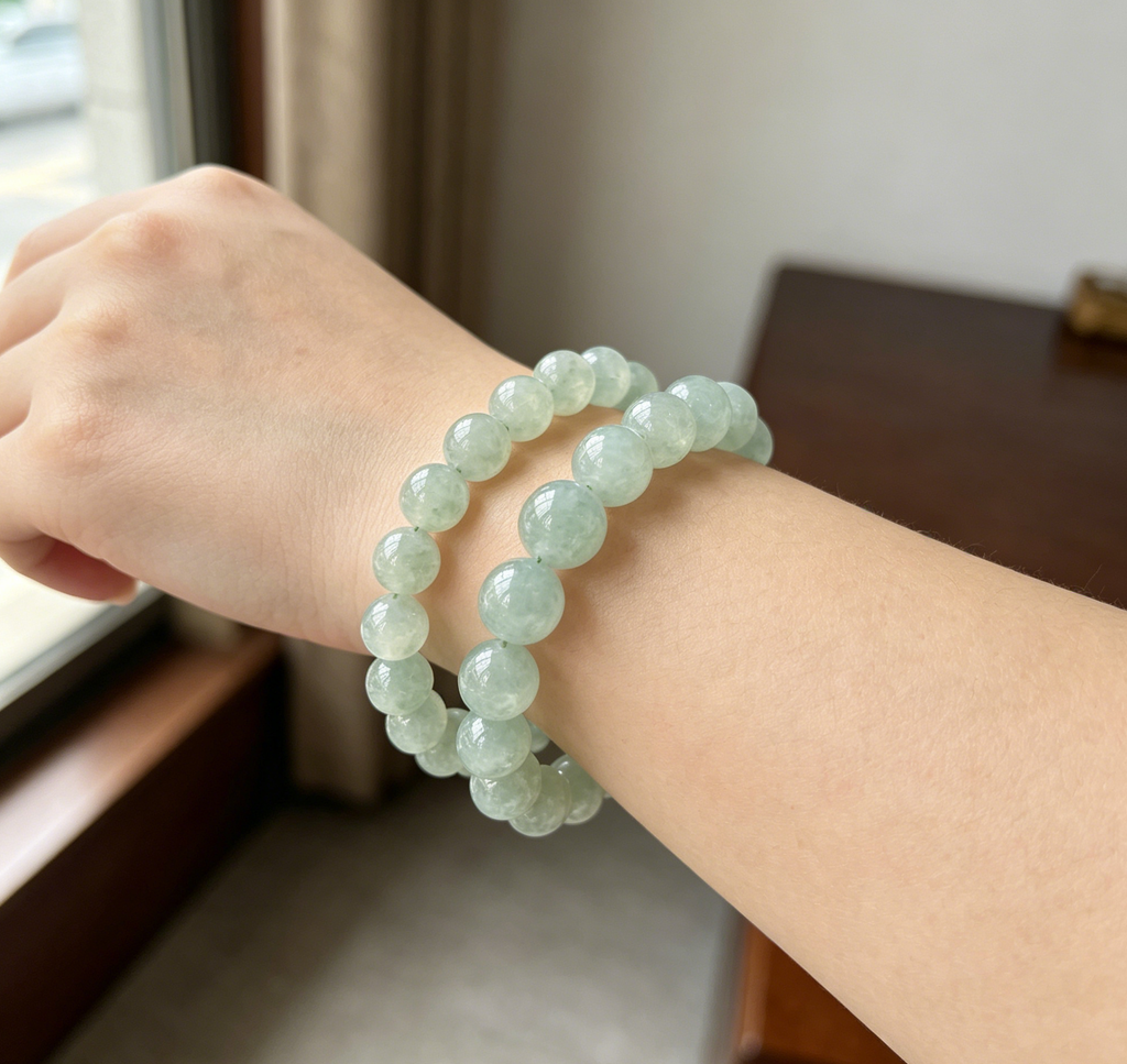Handcrafted natural Xiuyan Jade beaded stretch bracelet