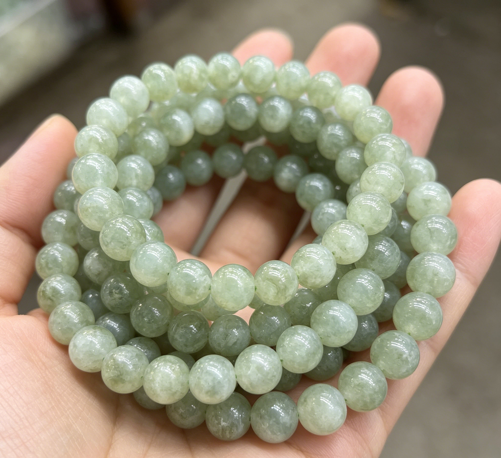 Handcrafted natural Xiuyan Jade beaded stretch bracelet